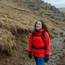 Load image into Gallery viewer, Trekmates Unisex Insulated Thaw Mittens (Black)