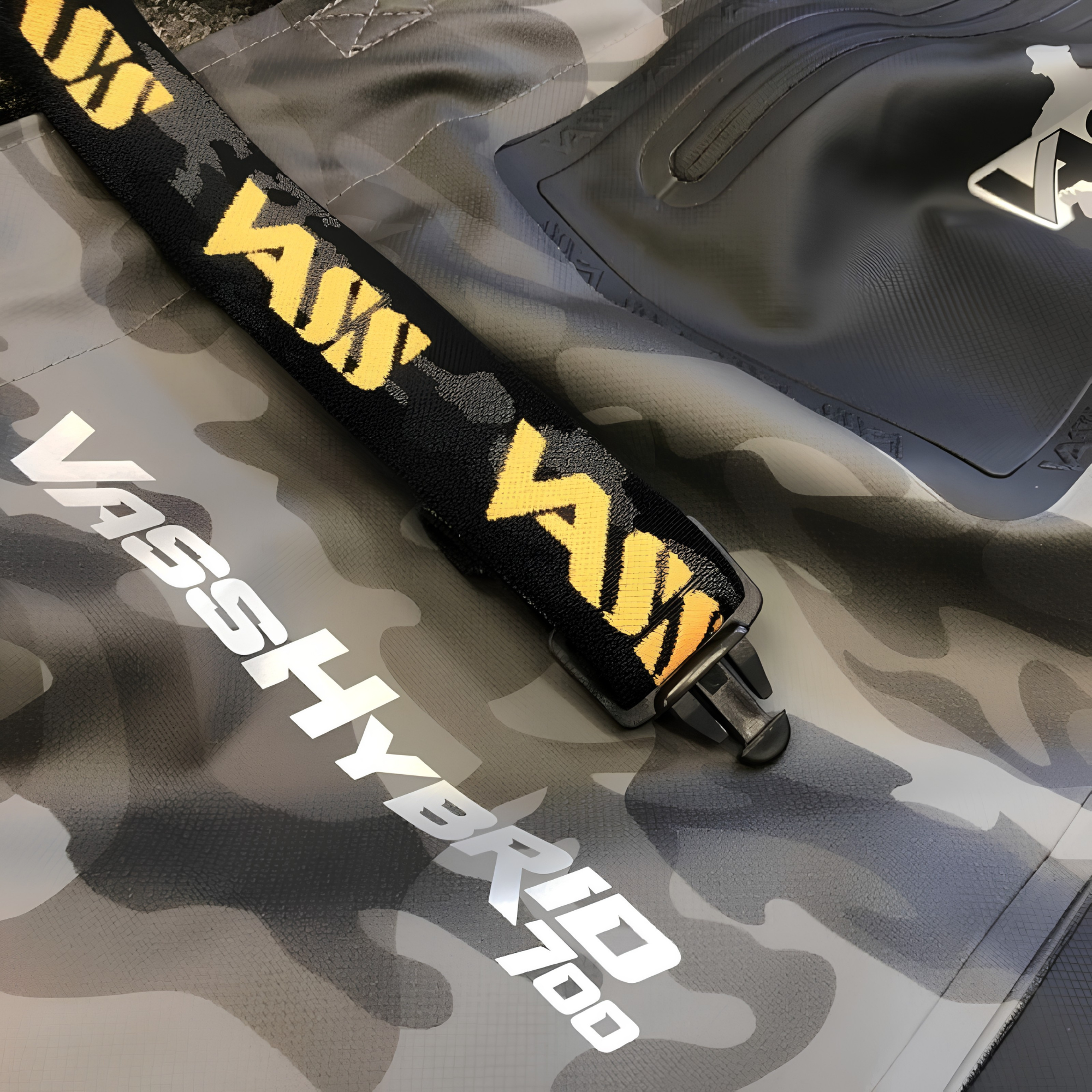 Vass Unisex Hybrid 700 Bootfoot Chest Waders (Dark Grey Camo)