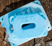 Load image into Gallery viewer, Yeti Ice Cool Box Ice Pack (4lbs/1.8kgs)(Clear)
