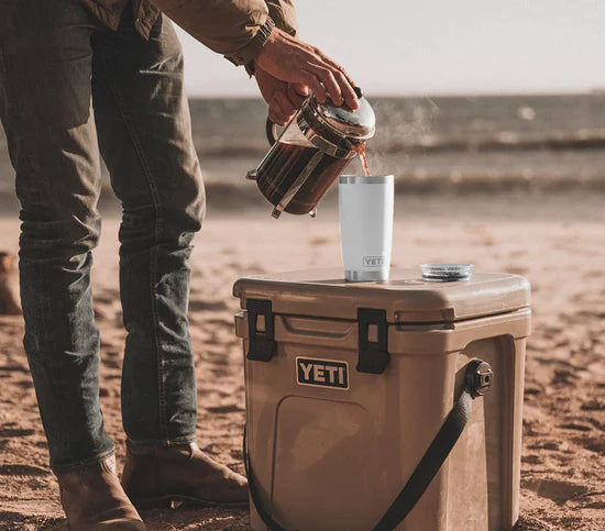 Yeti Rambler 20oz/591ml Tumbler with MagSlider Lid (Navy)