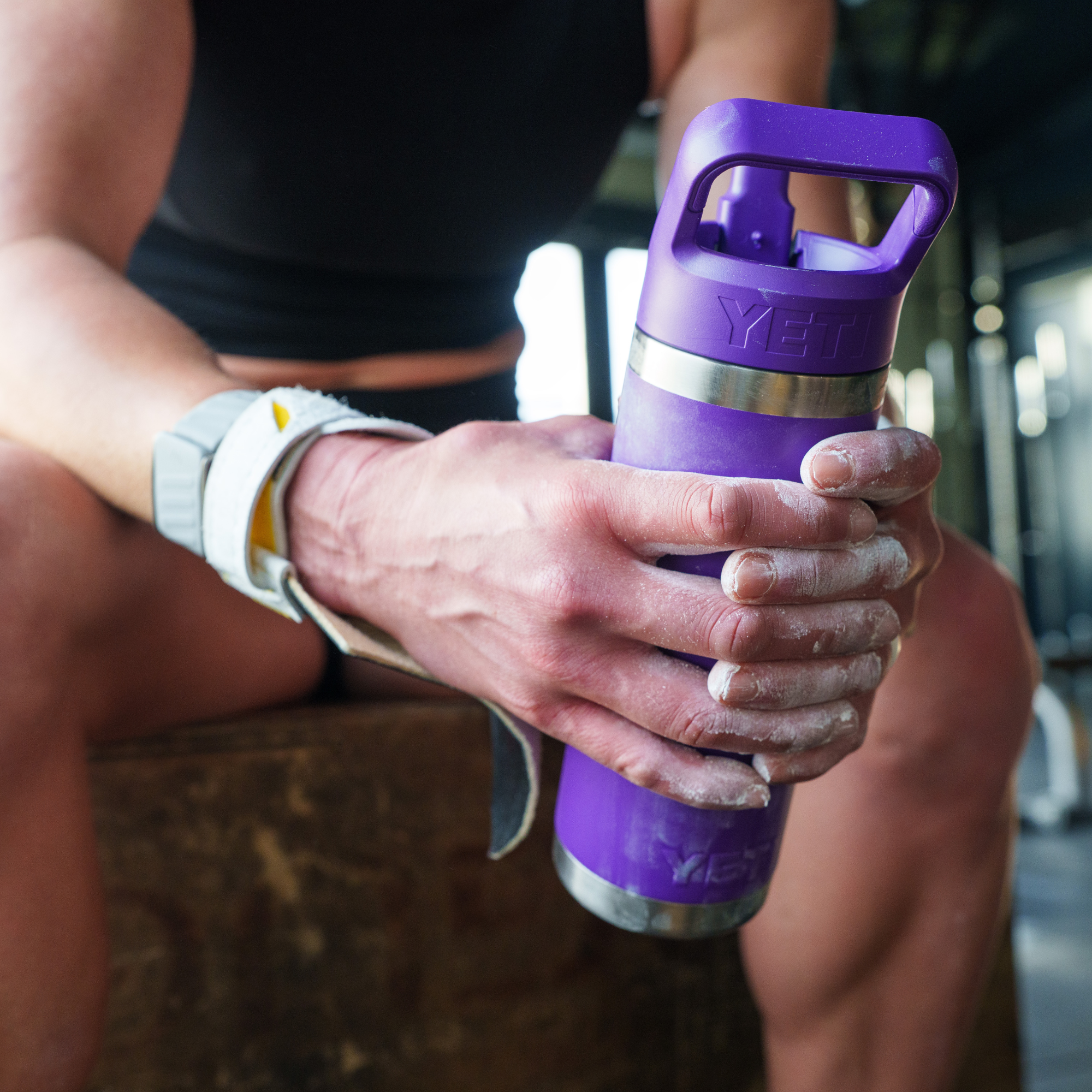 Yeti Rambler 26oz/769ml Insulated Bottle with Colour Straw Cap (Pace Purple)
