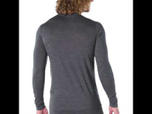Load and play video in Gallery viewer, Smartwool Men's Classic All-Season Merino 150 Long Sleeve Base Layer Top (Iron Heather)