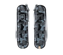 Load image into Gallery viewer, Victorinox Swiss Army Knife: Classic Navy Camo (7 Tools)