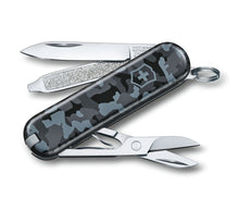 Load image into Gallery viewer, Victorinox Swiss Army Knife: Classic Navy Camo (7 Tools)