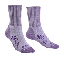 Load image into Gallery viewer, Bridgedale Women's Hike Midweight Merino Comfort Boot Length Socks (Violet)