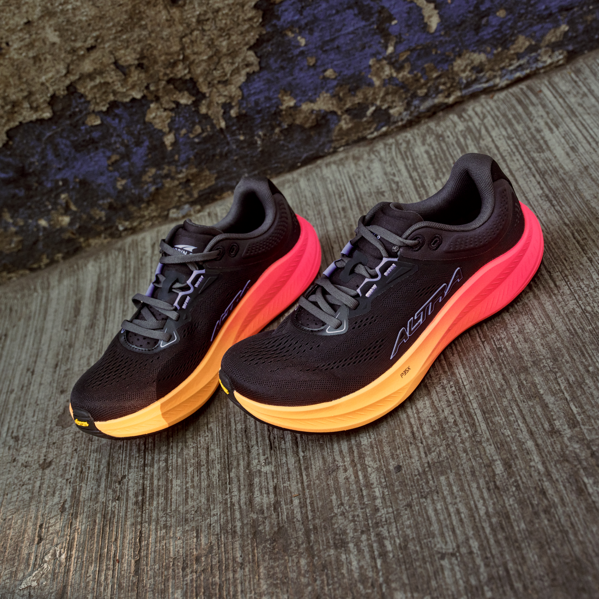 Altra Women's Torin 9 Running Shoes (Black/Pink Glow)
