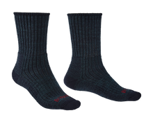 Load image into Gallery viewer, Bridgedale Men&#39;s Hike Midweight Merino Comfort Boot Length Socks (Navy)
