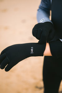 C-Skins Junior Legend Neoprene Thermal Swim/Watersports Gloves (Black)(3mm)