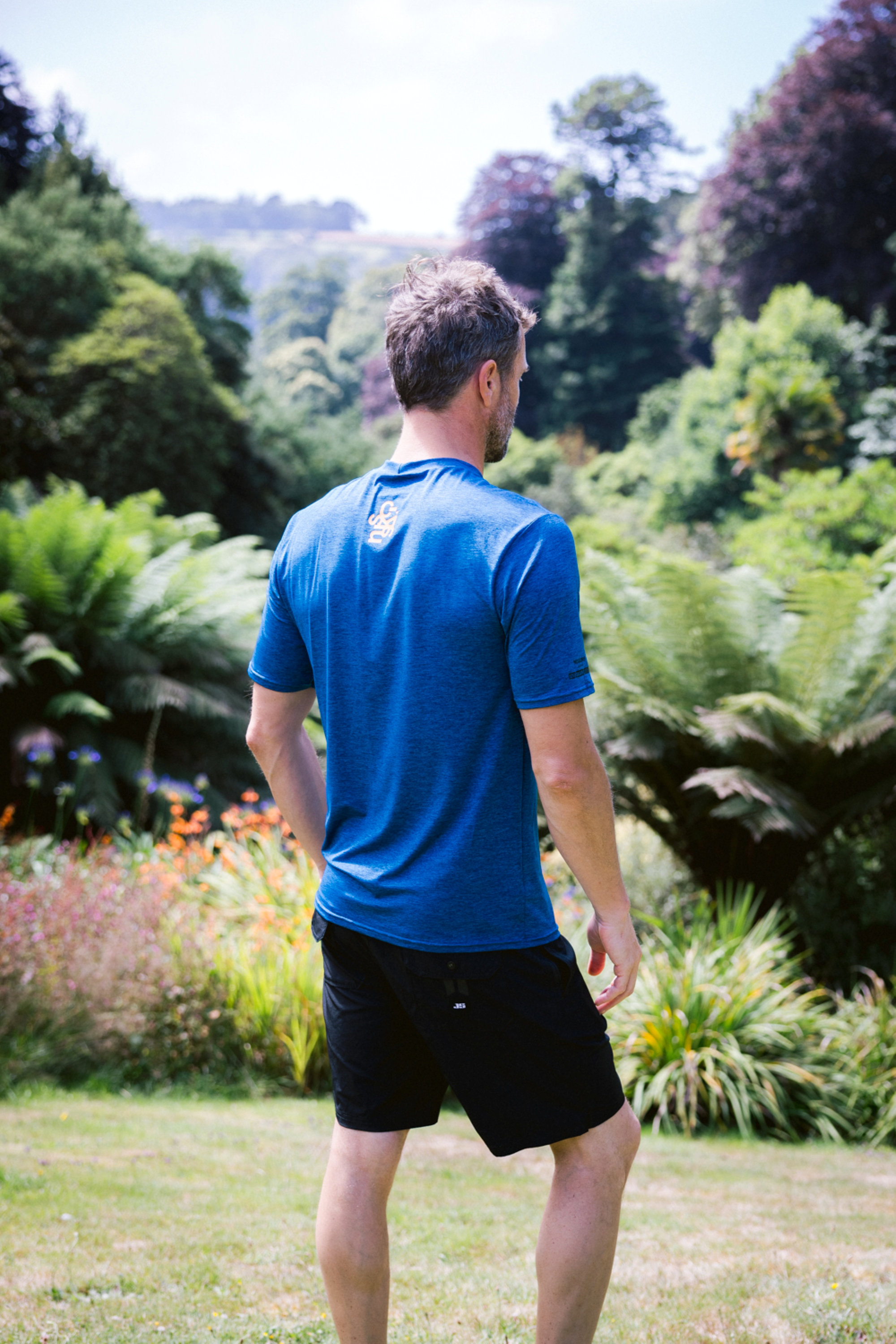 C-Skins Men's NuWave UV UPF50 Short Sleeve Surf Tee (Deep Blue)