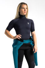 Load image into Gallery viewer, C-Skins Women&#39;s HDi Thermal Short Sleeve Rash Vest (Black)

