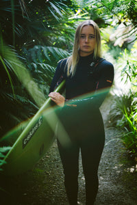 C-Skins Women's NuWave Solace 4/3mm GBS Chest Zip Steamer Wetsuit (Raven/Black)