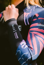 Load image into Gallery viewer, C-Skins Women&#39;s NuaWave Solace Lite 3/2mm Flatlock Steamer Wetsuit (Black/Tropical)
