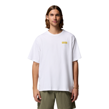 Load image into Gallery viewer, Columbia Men's CSC Heavyweight Iconic Short Sleeve Tee (White/Repeated Peaks)
