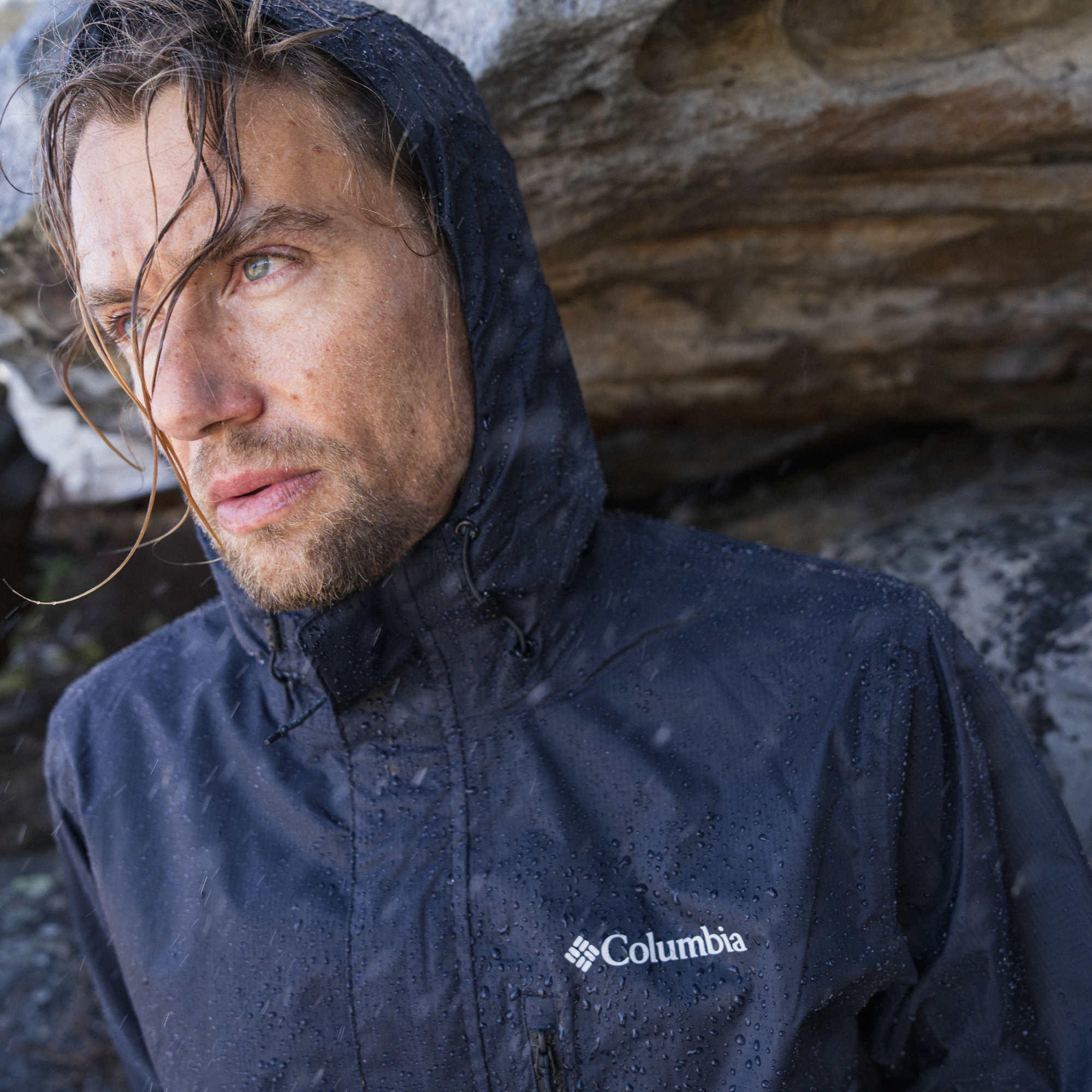 Columbia Men's Pouring Adventure III Packable Waterproof Jacket (Black)