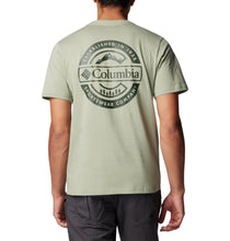 Load image into Gallery viewer, Columbia Men&#39;s Rapid Ridge II Organic Cotton Back Graphic Tee (Safari/Button Badge)
