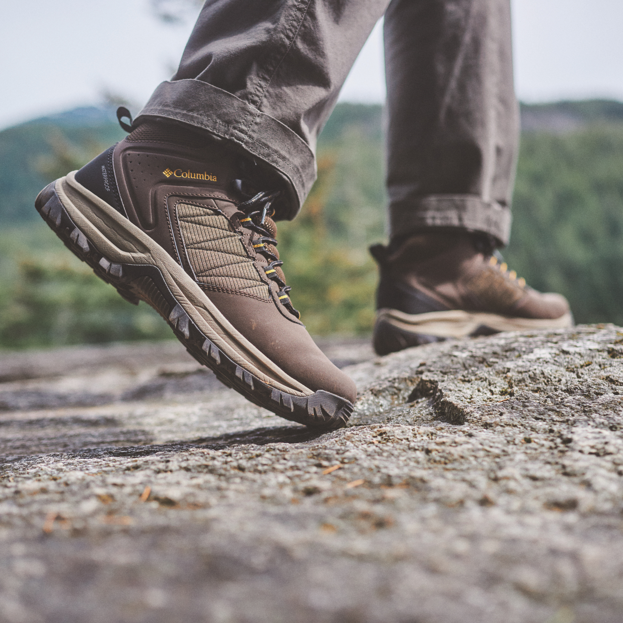Columbia Men's Transverse Hike Waterproof Trail Boots (Cordovan/Golden Yellow)