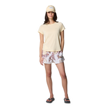 Load image into Gallery viewer, Columbia Women&#39;s Bogata Bay Short Sleeve Technical Tee (Lemon Wash)
