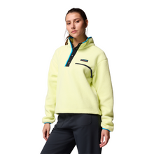 Load image into Gallery viewer, Columbia Women&#39;s Helvetia II Cropped Sherpa Half Snap Fleece (Citron Haze/Black/Compass Blue)
