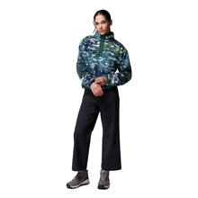 Load image into Gallery viewer, Columbia Women&#39;s Helvetia II Printed Cropped Half Snap Fleece Top (Everblue Sisters/Rain Forest)
