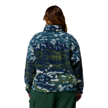 Load image into Gallery viewer, Columbia Women&#39;s Helvetia II Printed Cropped Half Snap Fleece Top (Everblue Sisters/Rain Forest)

