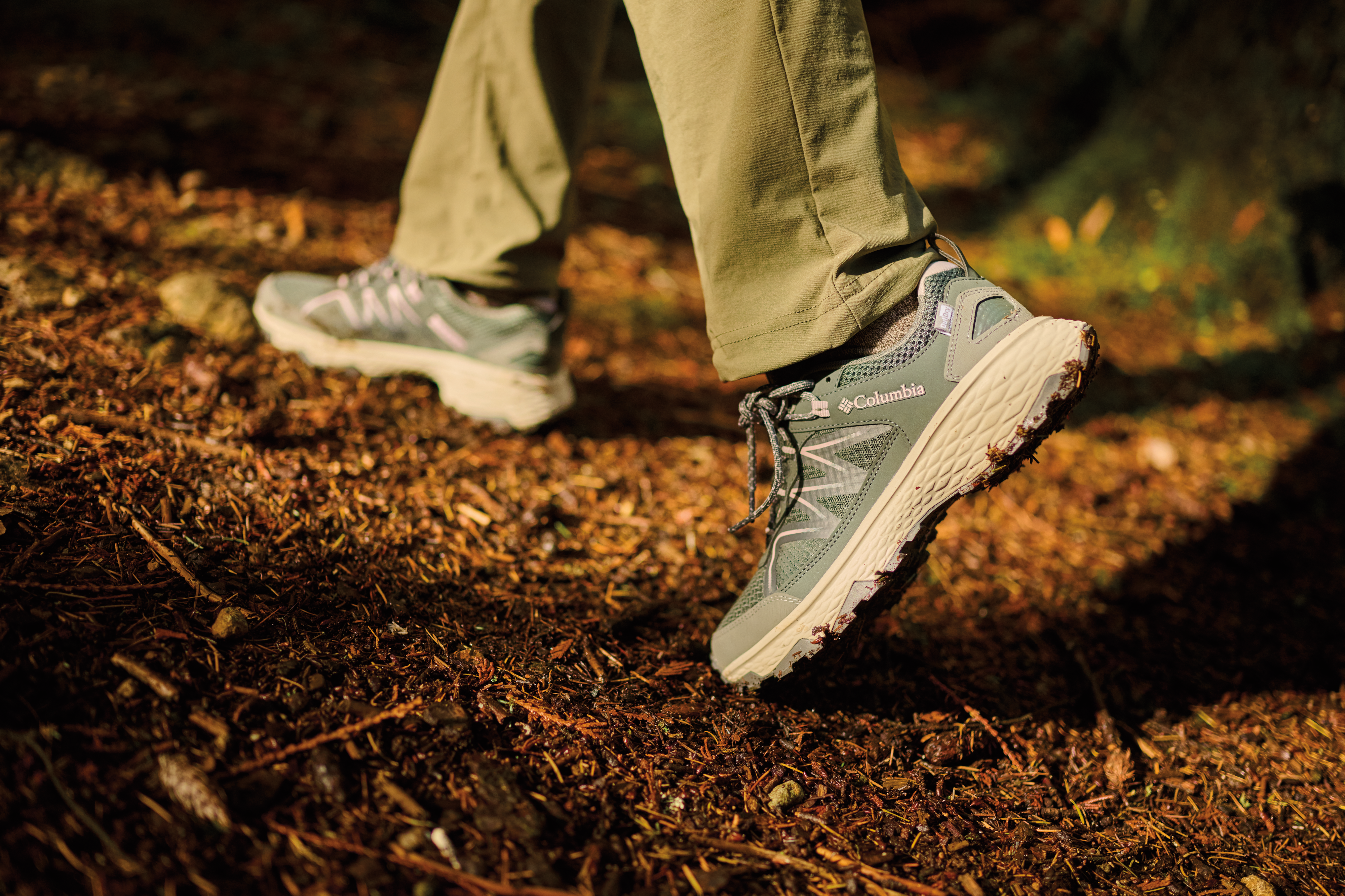 Columbia Women's Peakfreak Rush Outdry Waterproof Trail Shoes (Grill/Vapor)