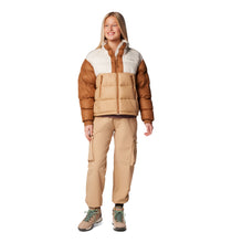 Load image into Gallery viewer, Columbia Women&#39;s Pike Lake II Cropped Insulated Jacket (Canoe/Chalk/Camel Brown)
