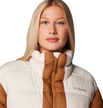 Load image into Gallery viewer, Columbia Women&#39;s Pike Lake II Cropped Insulated Jacket (Canoe/Chalk/Camel Brown)
