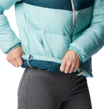 Load image into Gallery viewer, Columbia Women&#39;s Puffect Colorblock Insulated Jacket (Aqua Haze/Night Wave)
