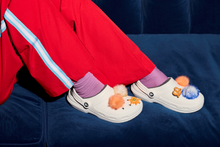 Load image into Gallery viewer, Crocs Unisex Classic Fuzz Lined Clog (White/Grey)
