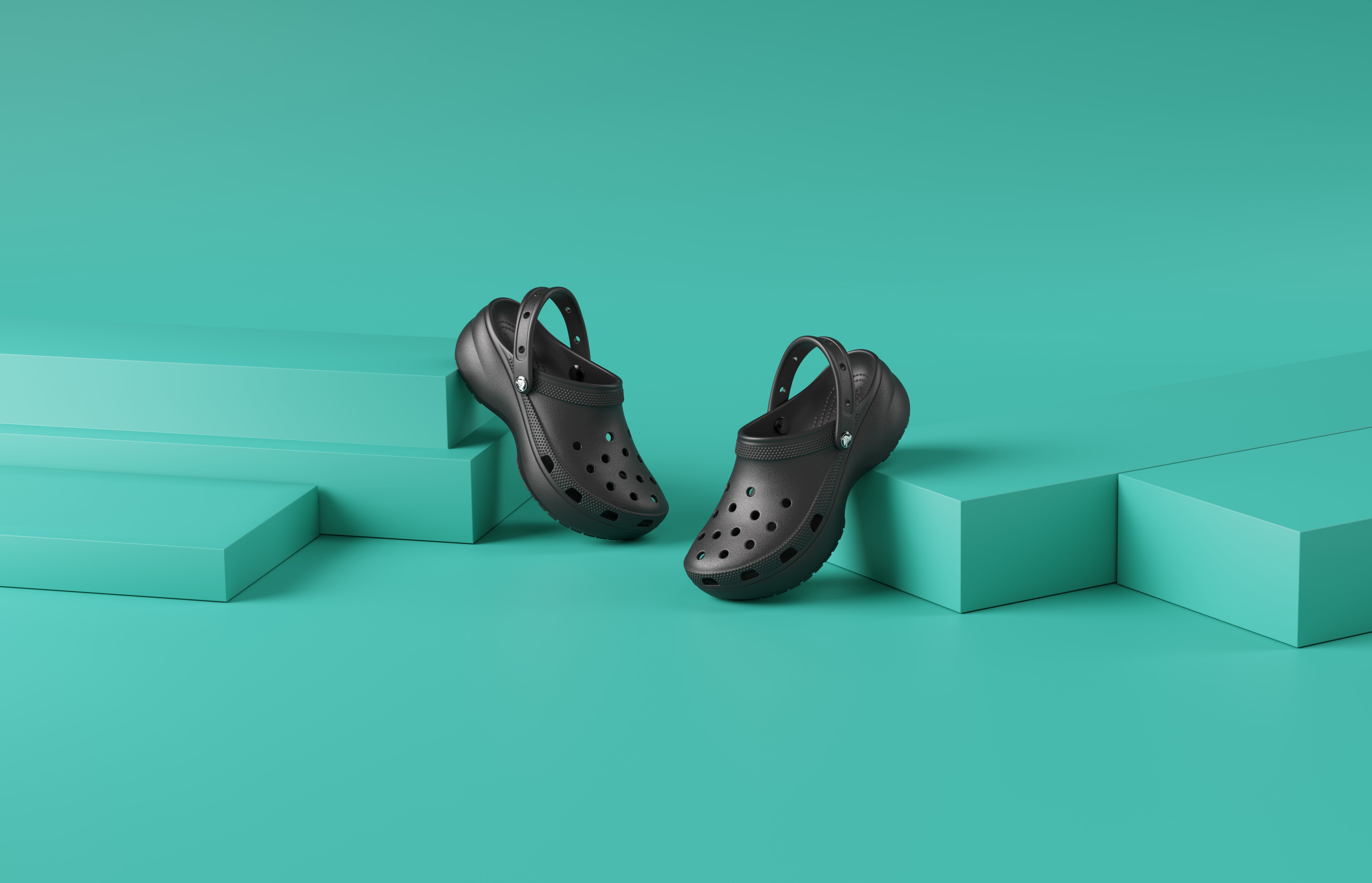Crocs Unisex Classic Clogs (Black)