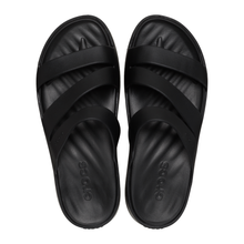 Load image into Gallery viewer, Crocs Women's Getaway Strappy Sandals (Black)
