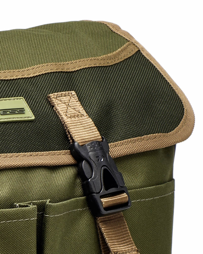 Daiwa Wilderness Game Bag 3 (Olive Green/Brown)