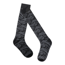 Load image into Gallery viewer, Dare 2B Men&#39;s Printed II Ski Socks (Black Mountain Print)
