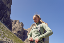 Load image into Gallery viewer, Dare 2B Women's Emerging III UPF50 Midlayer Full Zip Fleece (Glacier Green)
