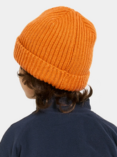 Load image into Gallery viewer, Didriksons Kids Bus Beanie (Orange Jam)
