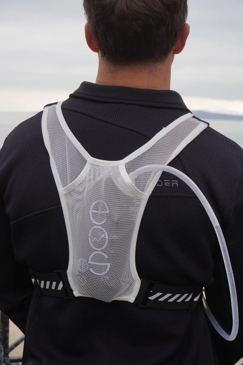 Eos Elite 700ml Water Bladder with Drinking Tube (Black)