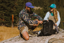 Load image into Gallery viewer, Helly Hansen Men's Maridalen Printed Half Snap Fleece (Khaki Rayco)
