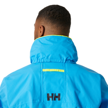 Load image into Gallery viewer, Helly Hansen Men&#39;s Pier 4.0 HT Waterproof Sailing Jacket (Cyan)
