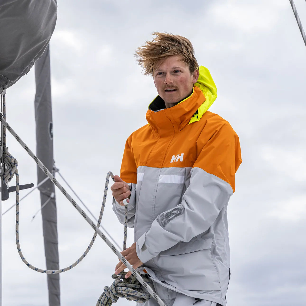 Helly Hansen Men's Pier 4.0 HT Waterproof Sailing Jacket (Ignite Orange)