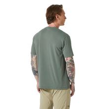 Load image into Gallery viewer, Helly Hansen Men&#39;s Skog Recycled Graphic Short Sleeve T-Shirt (Grey Cactus)
