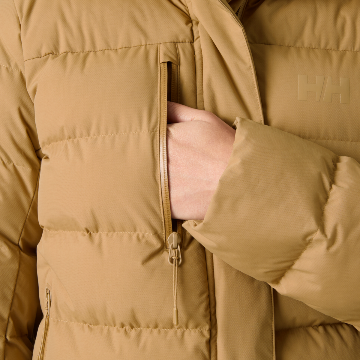 Helly Hansen Women's Adore Puffy Hooded Insulated Jacket (Elmwood)