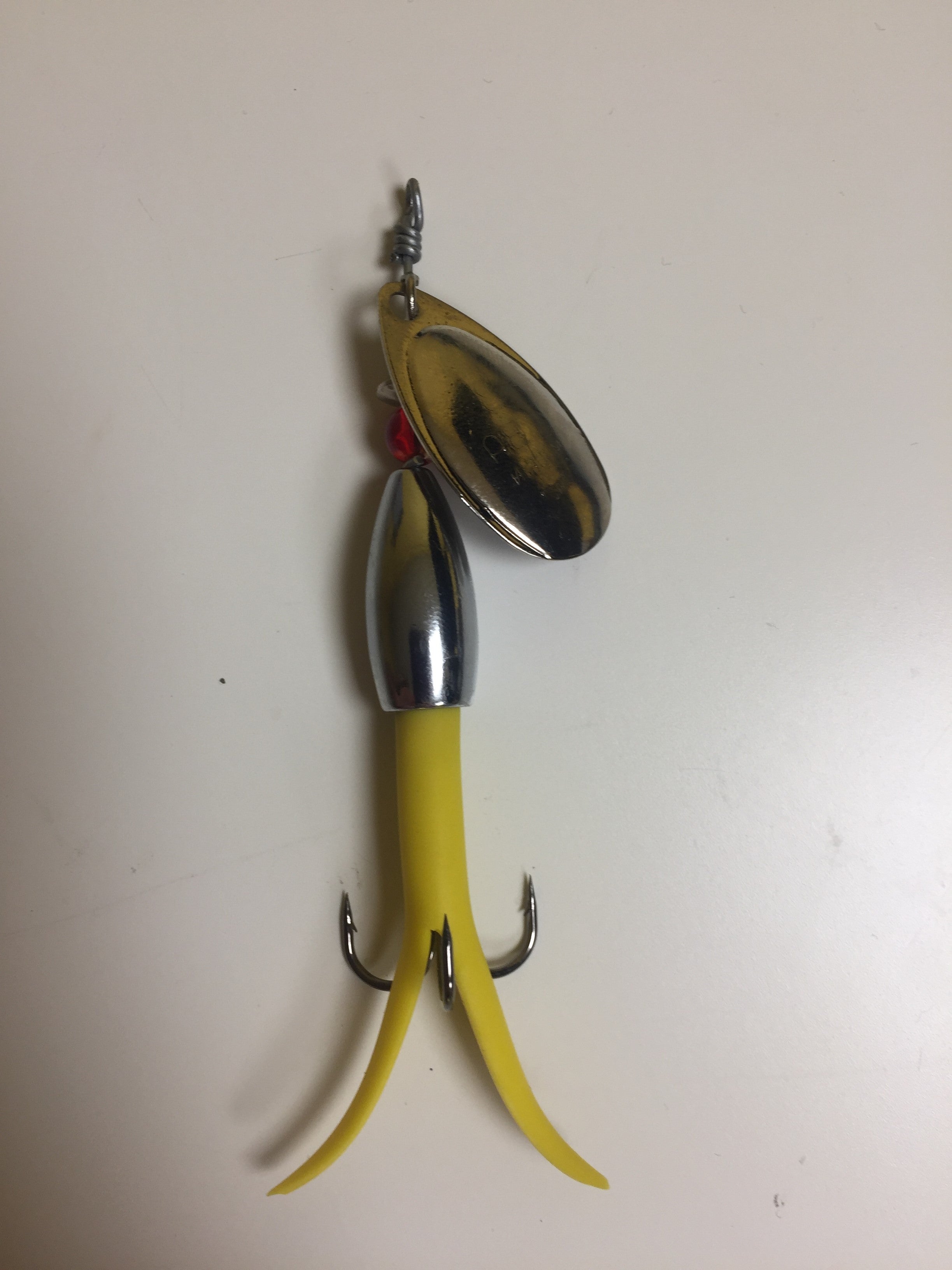 Conehead Flying C Spinning Lure (15g Yellow/Silver)
