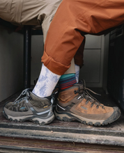 Load image into Gallery viewer, Keen Men&#39;s Targhee III Waterproof Mid Trail Boots - WIDE FIT (Chestnut/Mulch)

