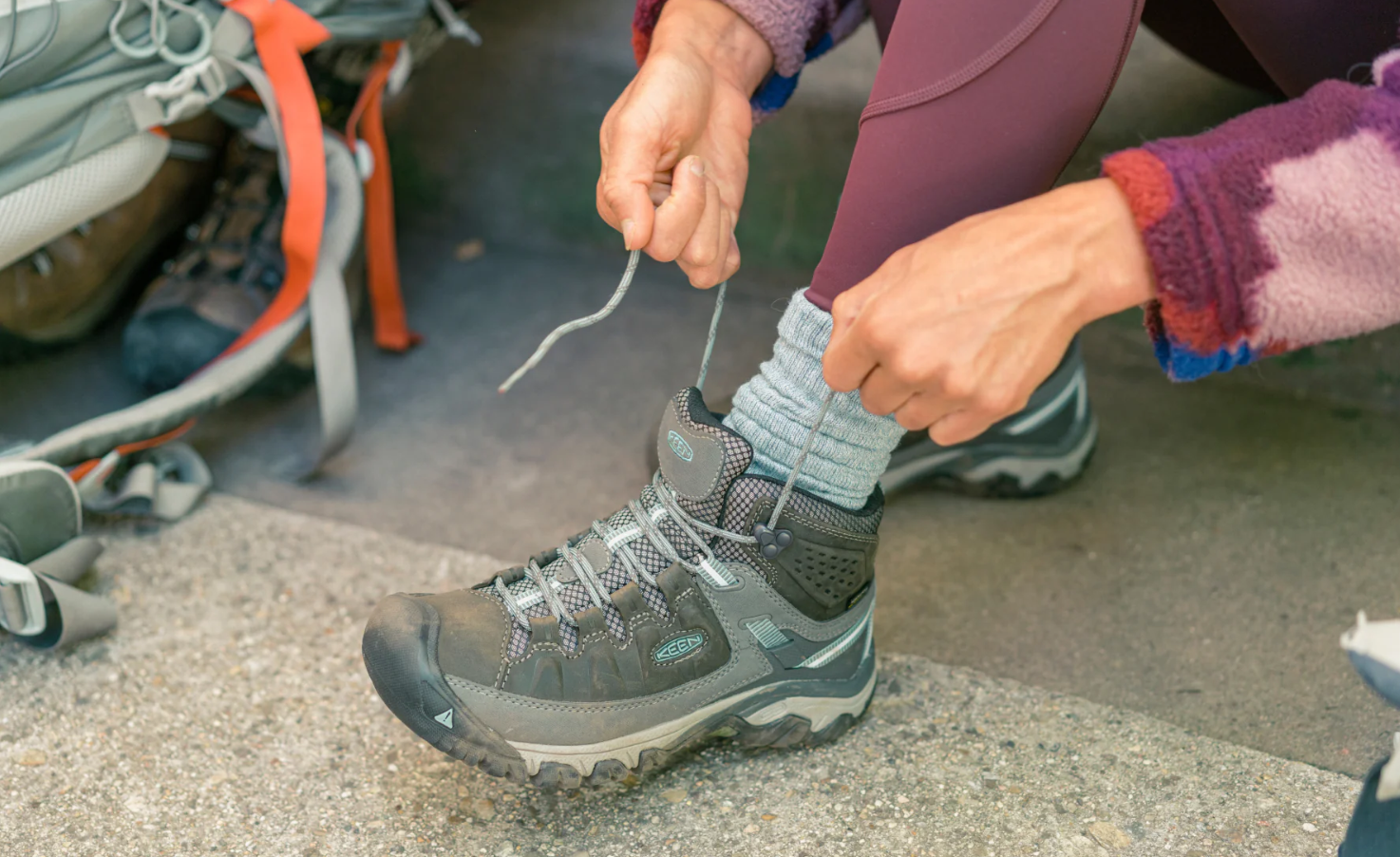 Mid hiking outlet boots women's