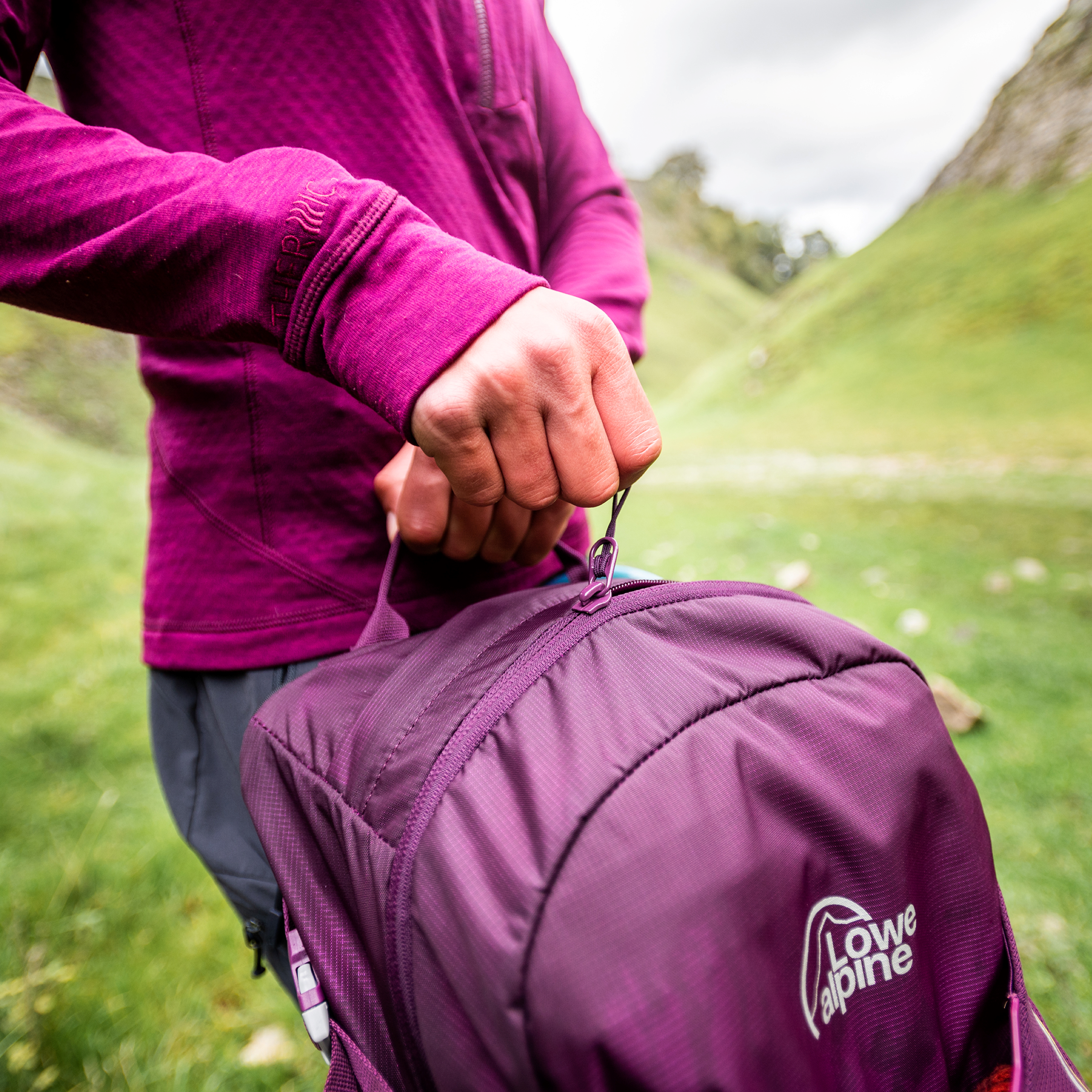Lowe Alpine Airzone Active 18L Daysack (Grape)(One Size)