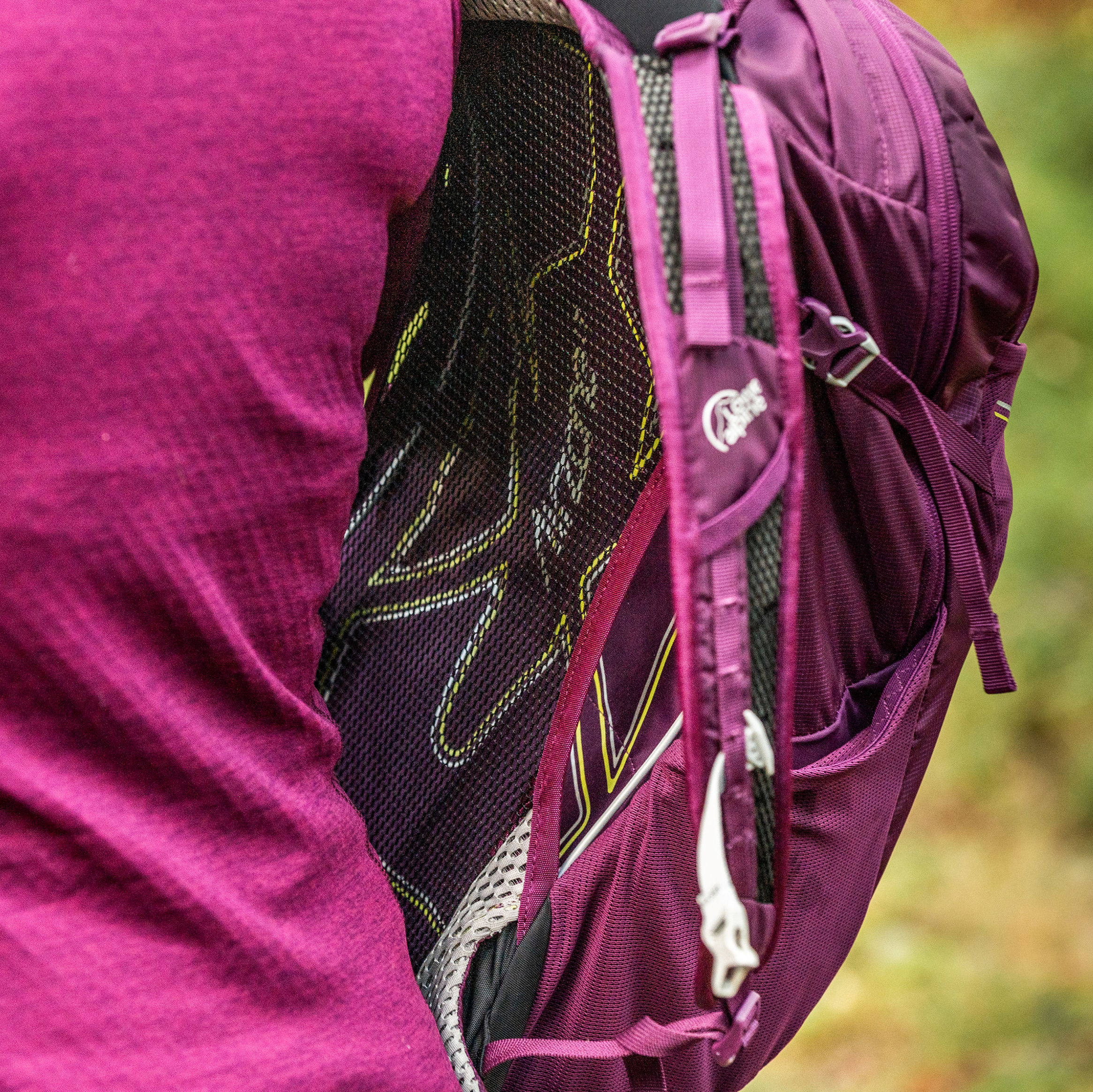 Lowe Alpine Airzone Active 18L Daysack (Grape)(One Size)