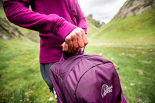 Load image into Gallery viewer, Lowe Alpine Airzone Active 18L Daysack (Grape)(One Size)
