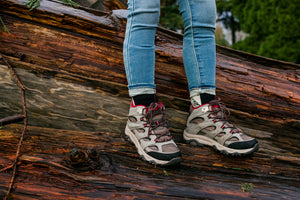Merrell Kids Moab 3 Waterproof Mid Trail Boots (Boulder/Red) (UKJ11-UK6)
