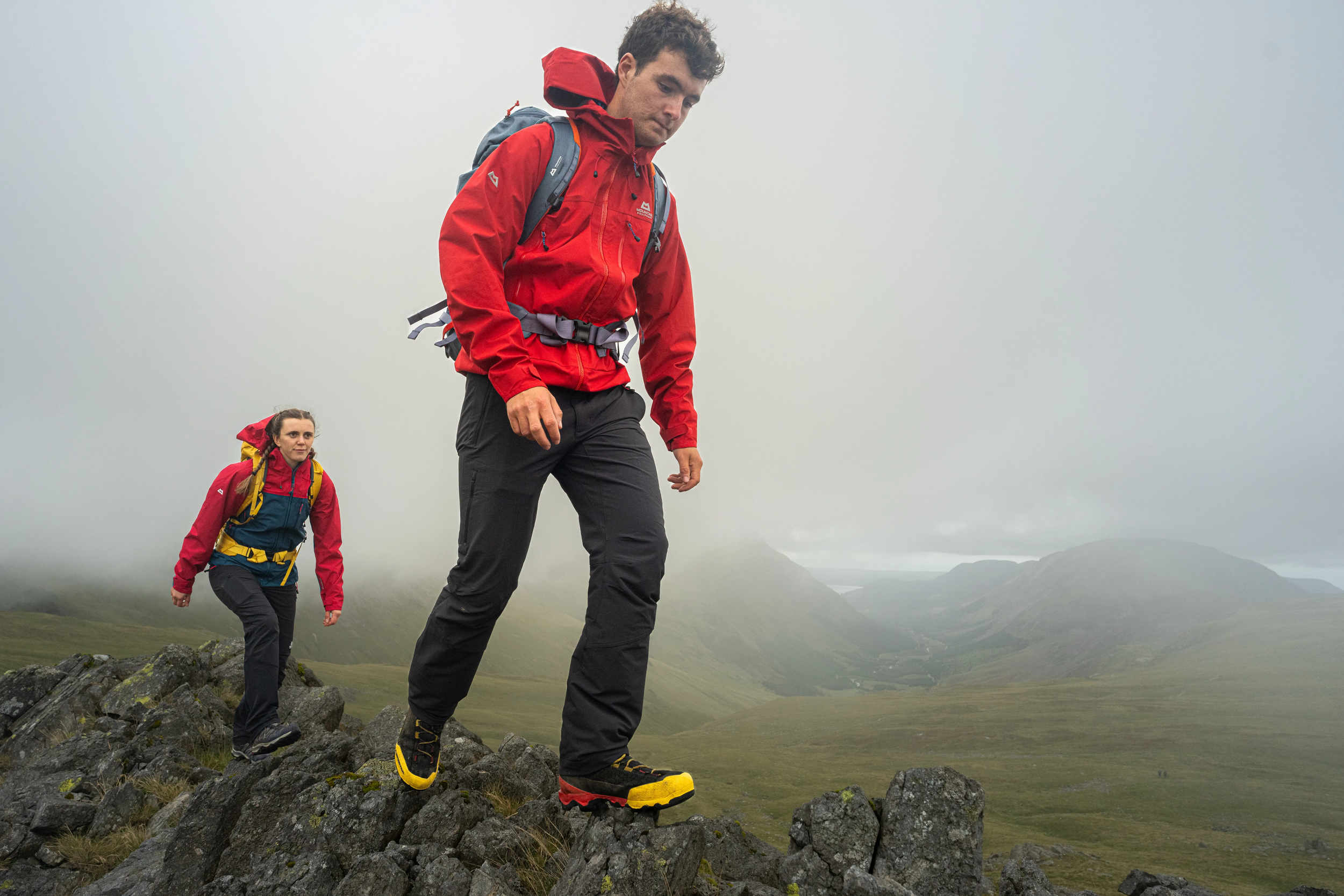 Mountain Equipment Men's Makalu 3L Gore-Tex Jacket (Imperial Red/Crimson)