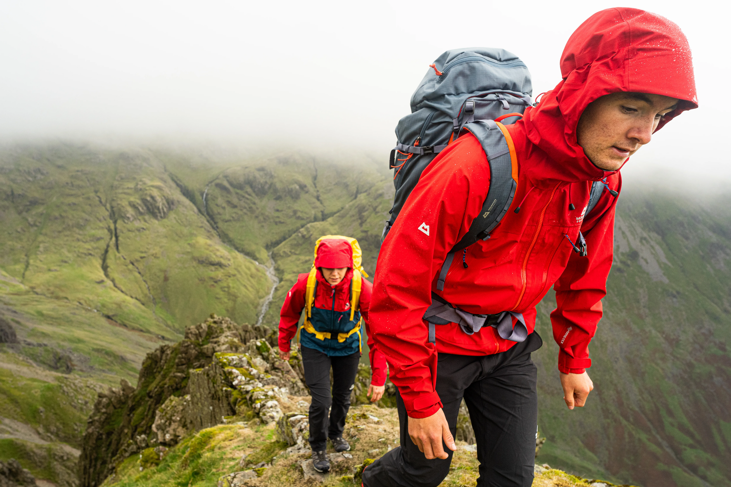 Mountain Equipment Men's Makalu 3L Gore-Tex Jacket (Imperial Red/Crimson)